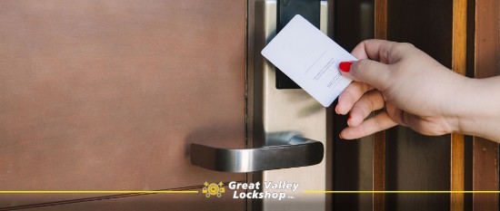 How to Choose a Hotel Door Lock: Guide for Hotel Owners