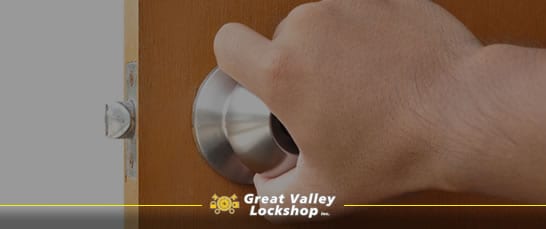 4 Practical Habits To Keep Door Handles And High-Touch Surfaces Safe | Regional Services